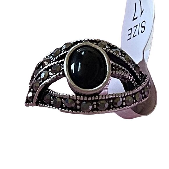 NWT silver tone black stone marcassite like stones ring size 6 - Picture 1 of 6